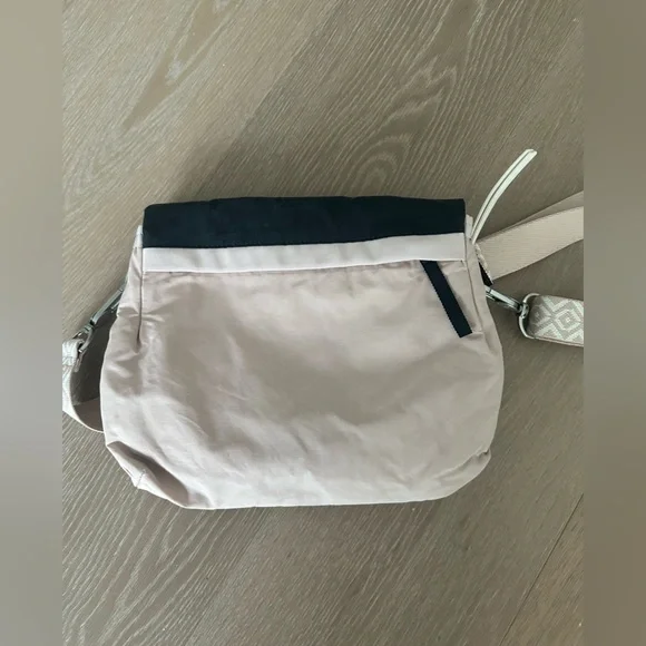 Lululemon Party Om Bag | Grain / Deep Coal / Angel Wing - Picture 8 of 12